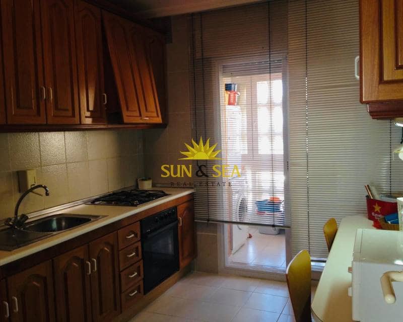 3 sovrum Lägenhet att hyra i La Manga del Mar Menor med pool garage - 1 500 € (Ref: 8666970)