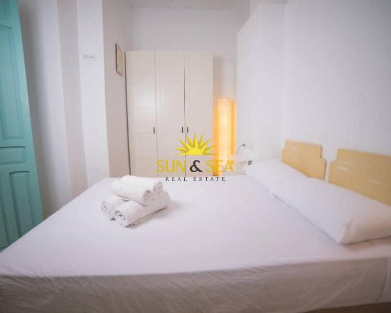 2 bedroom Apartment for holiday rental in Alicante / Alacant city - € 1,300 (Ref: 8670568)