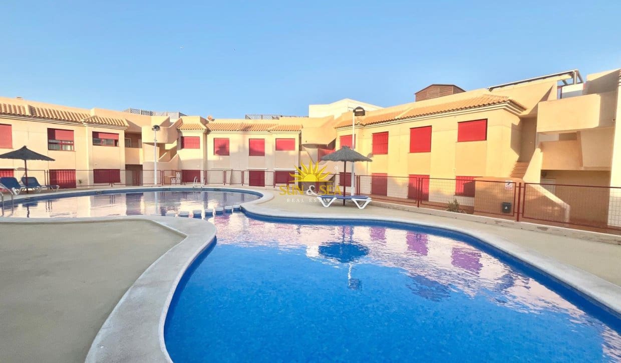 2 sypialnia Apartament na kwatery wakacyjne w La Manga del Mar Menor z basenem garażem - 600 € (Ref: 8674948)