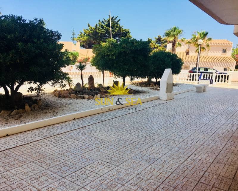 3 sypialnia Apartament do wynajęcia w La Manga del Mar Menor z basenem garażem - 700 € (Ref: 8675012)