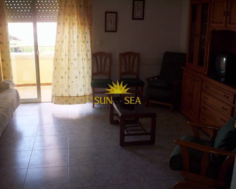 3 sypialnia Apartament do wynajęcia w La Manga del Mar Menor z basenem garażem - 700 € (Ref: 8675012)