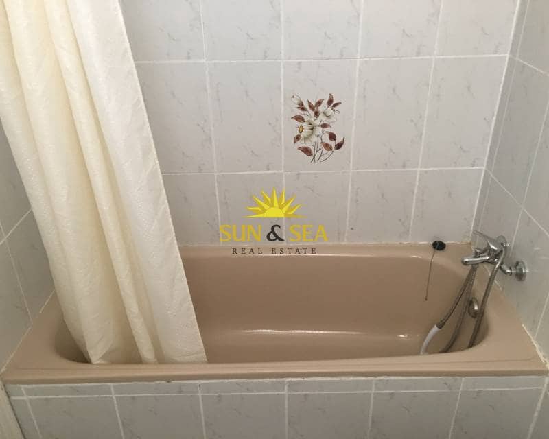 3 sypialnia Apartament do wynajęcia w La Manga del Mar Menor z basenem garażem - 700 € (Ref: 8675012)