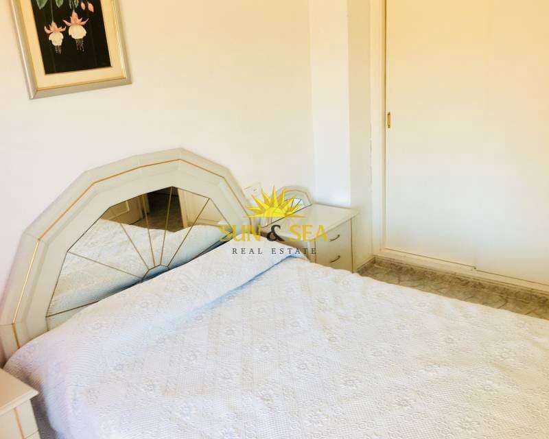 3 sypialnia Apartament do wynajęcia w La Manga del Mar Menor z basenem garażem - 700 € (Ref: 8675012)