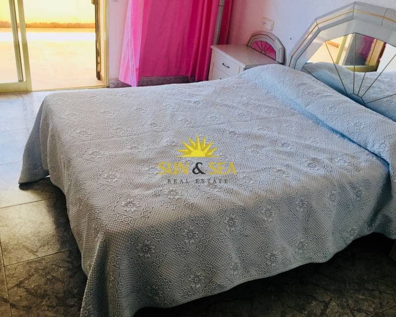 3 sypialnia Apartament do wynajęcia w La Manga del Mar Menor z basenem garażem - 700 € (Ref: 8675012)