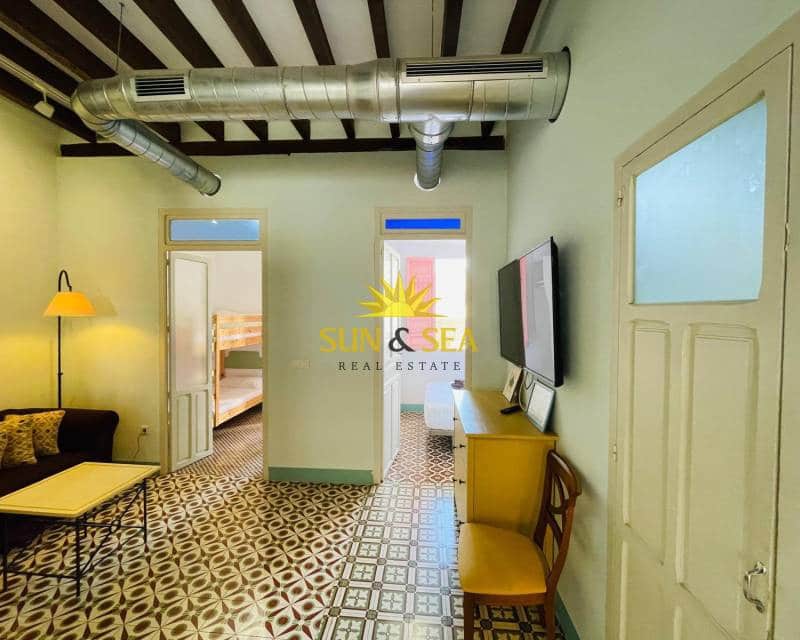 2 slaapkamer Appartement te huur in Alicante stad - € 1.200 (Ref: 8679090)