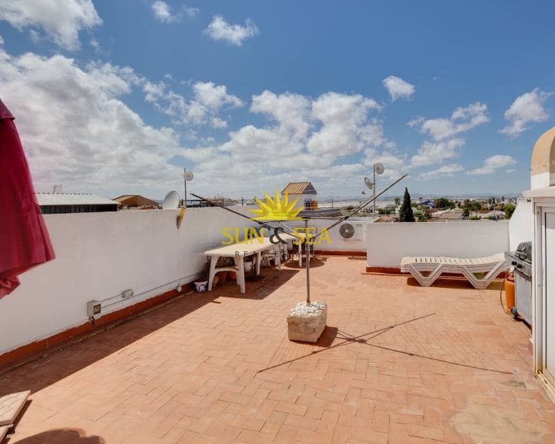 2 bedroom Townhouse for rent in Torrevieja with pool garage - € 850 (Ref: 8680366)