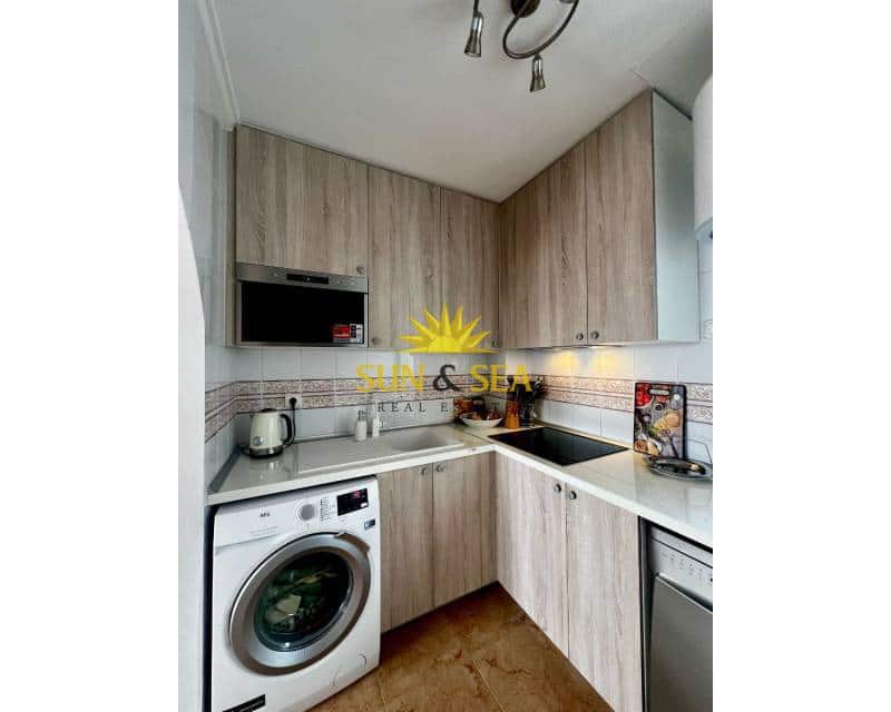 2 bedroom Townhouse for rent in Torrevieja with pool garage - € 850 (Ref: 8680366)