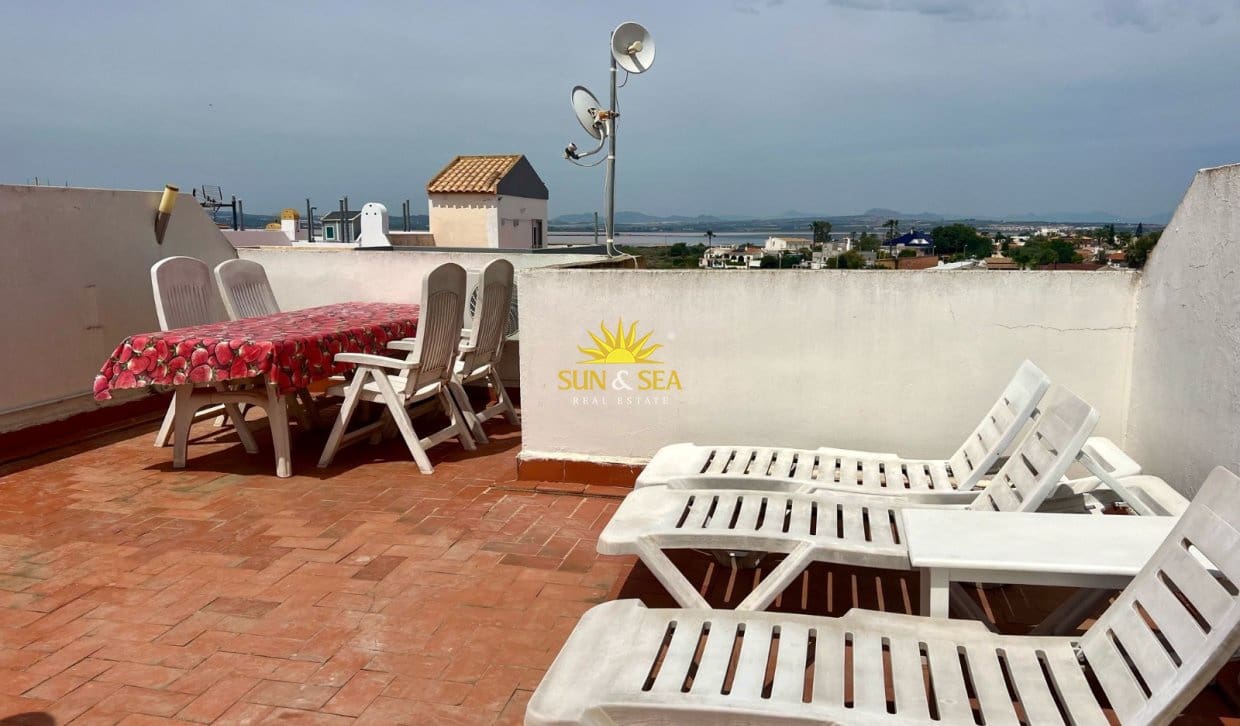 2 soveværelse Byhus til leje i Torrevieja med swimmingpool garage - € 850 (Ref: 8680366)