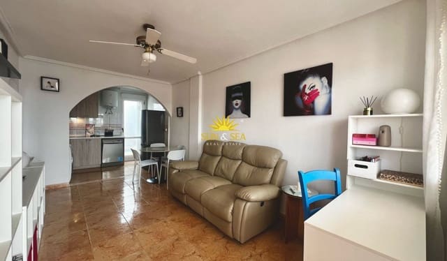 Casa de 2 habitaciones en El Chaparral - La Siesta - La Torreta, Torrevieja en alquiler con piscina garaje - 850 € (Ref: 8680366)