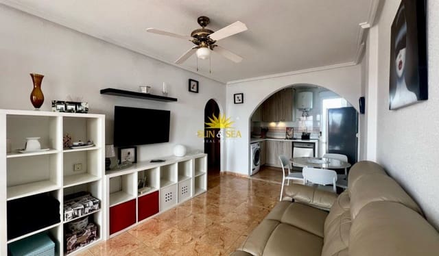 Casa de 2 habitaciones en El Chaparral - La Siesta - La Torreta, Torrevieja en alquiler con piscina garaje - 850 € (Ref: 8680366)