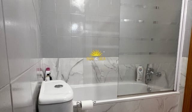 Casa de 2 habitaciones en El Chaparral - La Siesta - La Torreta, Torrevieja en alquiler con piscina garaje - 850 € (Ref: 8680366)