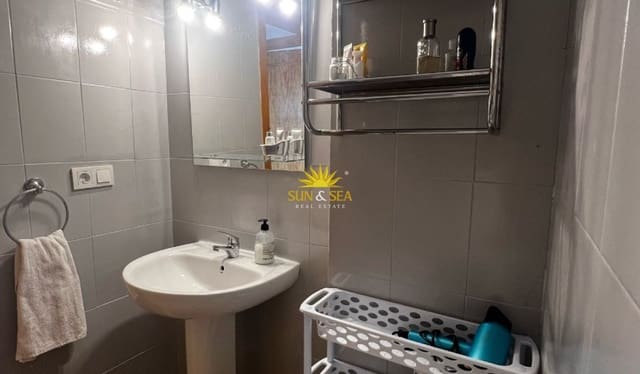 Casa de 2 habitaciones en El Chaparral - La Siesta - La Torreta, Torrevieja en alquiler con piscina garaje - 850 € (Ref: 8680366)