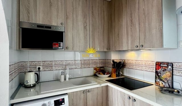 Casa de 2 habitaciones en El Chaparral - La Siesta - La Torreta, Torrevieja en alquiler con piscina garaje - 850 € (Ref: 8680366)