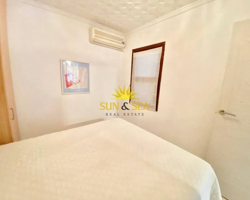 1 slaapkamer Villa te huur in Guardamar del Segura - € 850 (Ref: 8685608)