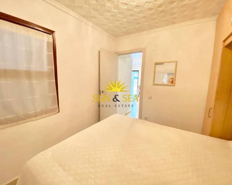 1 slaapkamer Villa te huur in Guardamar del Segura - € 850 (Ref: 8685608)