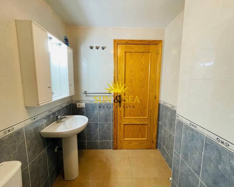 3 soveværelse Lejlighed til leje i Los Urrutias med garage - € 600 (Ref: 8688737)