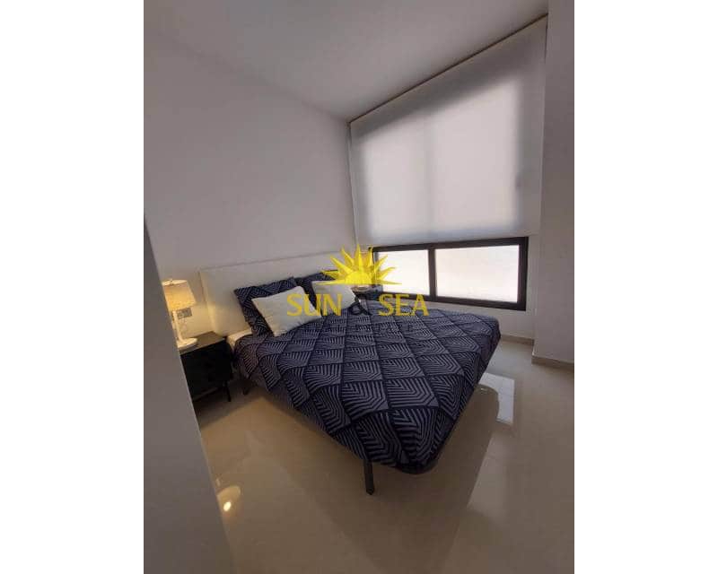 2 soverom Leilighet til leie i Torrevieja med svømmebasseng garasje - € 1 100 (Ref: 8690168)