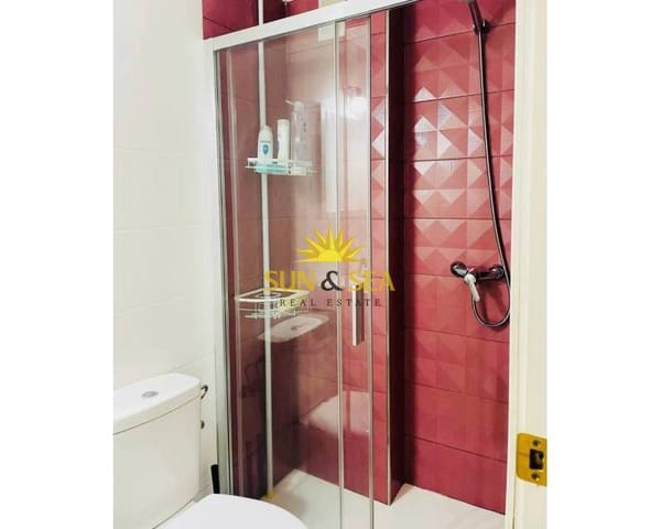 3 soveværelse Strandlejlighed til leje i La Manga del Mar Menor med swimmingpool garage - € 850 (Ref: 8692851)