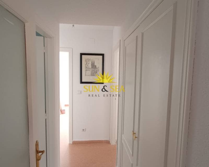 3 soveværelse Lejlighed til leje i Alicante by med swimmingpool - € 1.100 (Ref: 8692852)