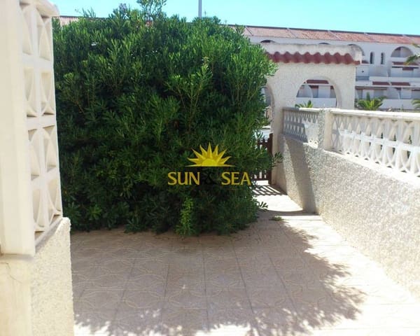 Appartement de 3 chambres à louer à La Manga del Mar Menor avec piscine - 800 € (Ref: 8693273)