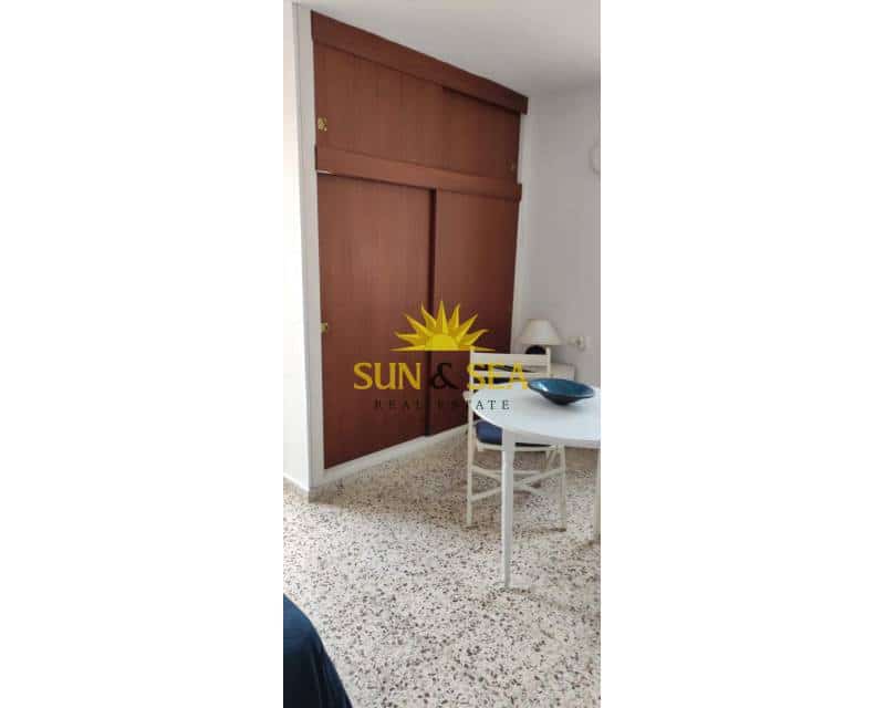 2 bedroom Penthouse for rent in Torrevieja with pool garage - € 900 (Ref: 8695919)