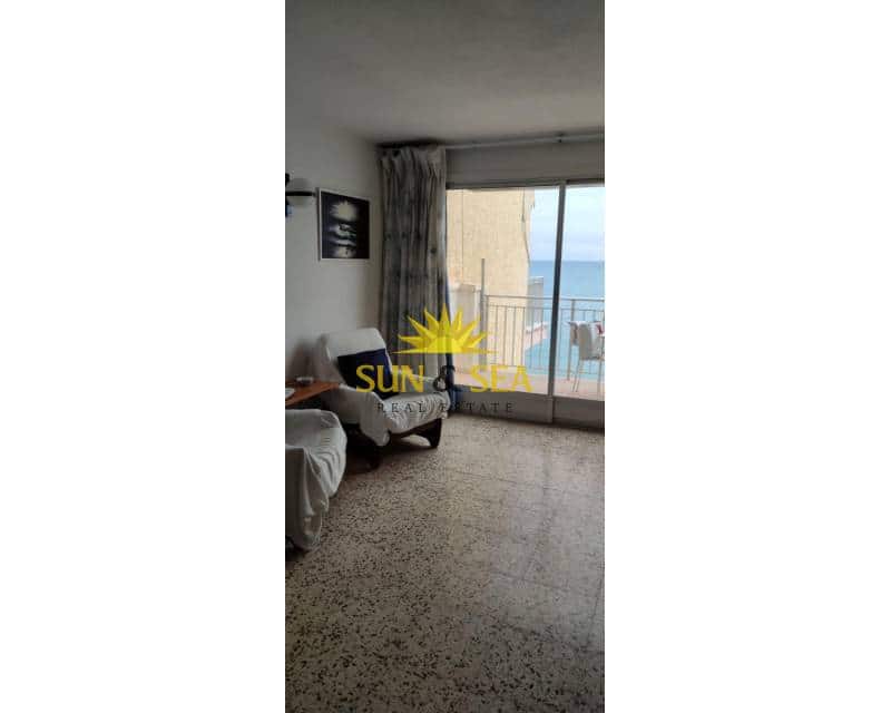 2 bedroom Penthouse for rent in Torrevieja with pool garage - € 900 (Ref: 8695919)