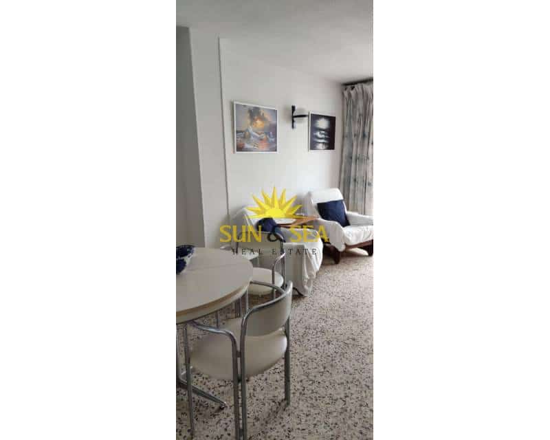 2 bedroom Penthouse for rent in Torrevieja with pool garage - € 900 (Ref: 8695919)