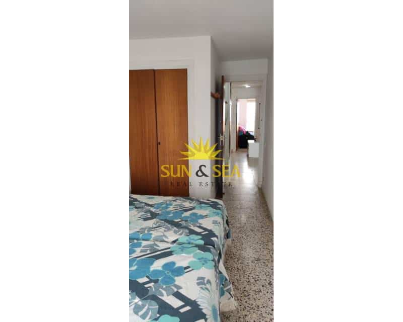 2 bedroom Penthouse for rent in Torrevieja with pool garage - € 900 (Ref: 8695919)