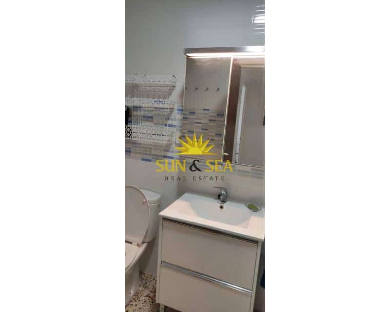 2 bedroom Penthouse for rent in Torrevieja with pool garage - € 900 (Ref: 8695919)