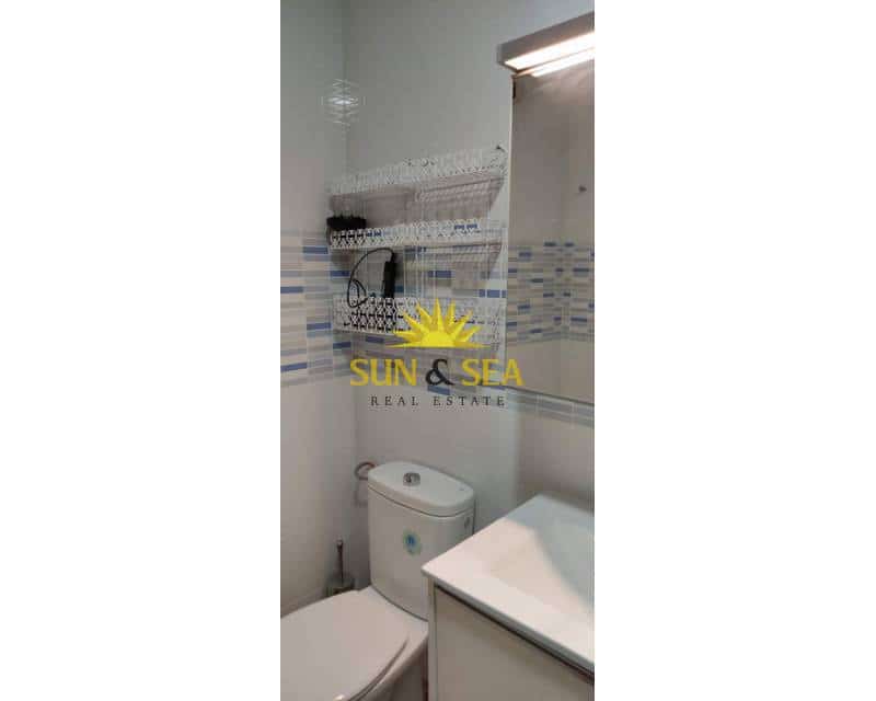 2 bedroom Penthouse for rent in Torrevieja with pool garage - € 900 (Ref: 8695919)