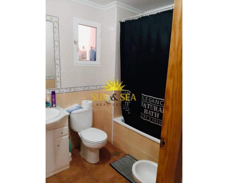 2 sovrum Villa för semesterbostäder i La Zenia med pool - 1 100 € (Ref: 8703550)