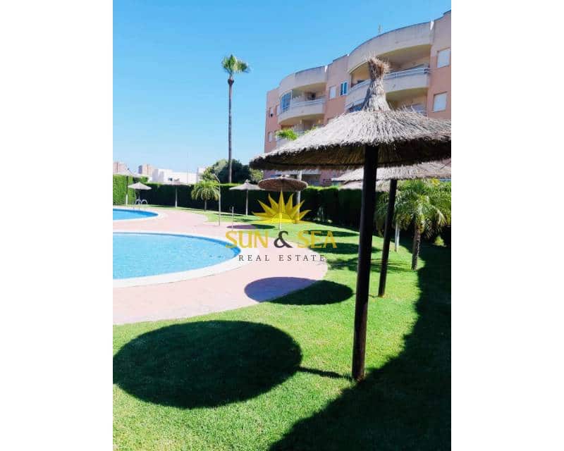 2 sovrum Villa för semesterbostäder i La Zenia med pool - 1 100 € (Ref: 8703550)