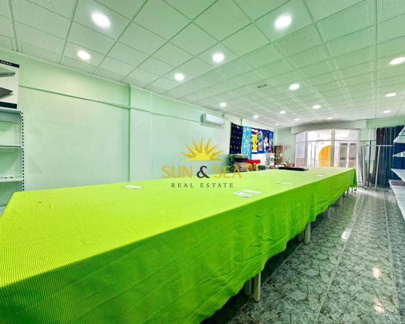 1 soveværelse Erhverv til salg i Torre de la Horadada - € 155.000 (Ref: 8705947)