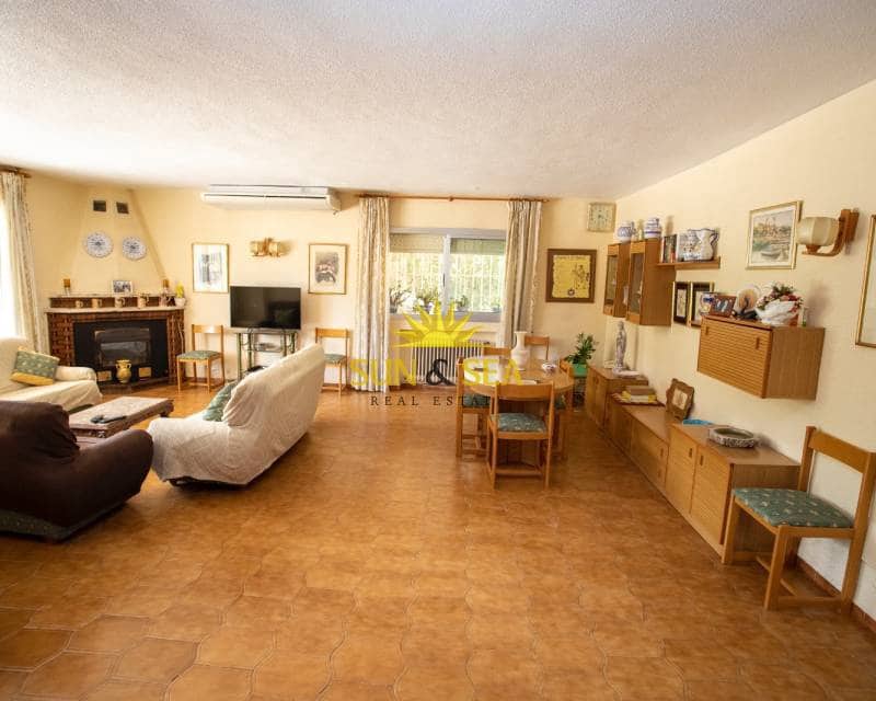 4 makuuhuone Huvila myytävänä paikassa Las Torres de Cotillas mukana uima-altaan 
autotalli - 420 000 € (Ref: 8707336)