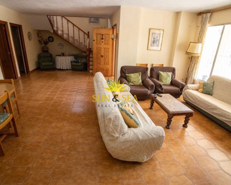 4 makuuhuone Huvila myytävänä paikassa Las Torres de Cotillas mukana uima-altaan 
autotalli - 420 000 € (Ref: 8707336)