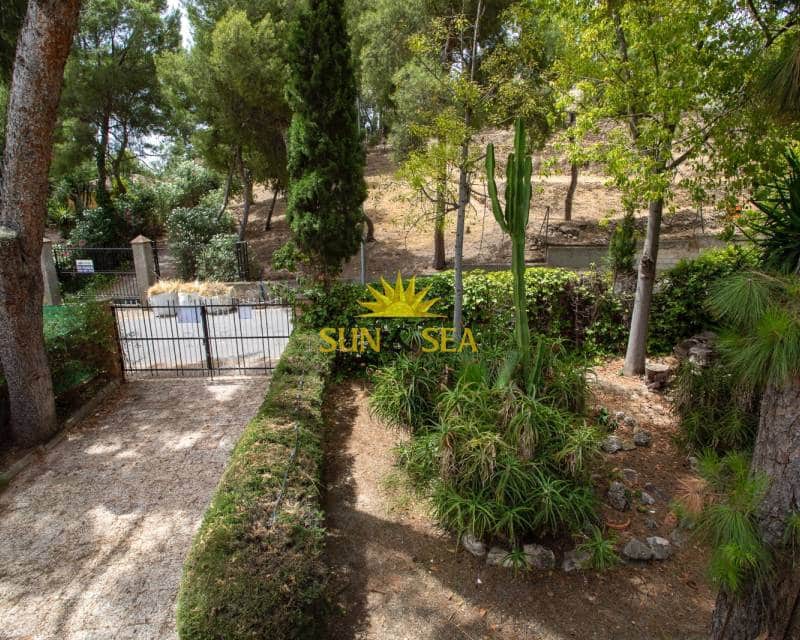 4 makuuhuone Huvila myytävänä paikassa Las Torres de Cotillas mukana uima-altaan 
autotalli - 420 000 € (Ref: 8707336)