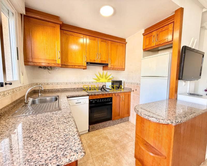 Apartamento de 3 habitaciones en Guardamar del Segura en alquiler - 700 € (Ref: 8707468)