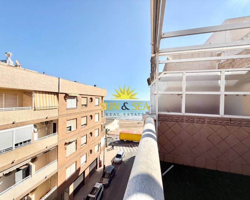 Apartamento de 3 habitaciones en Guardamar del Segura en alquiler - 700 € (Ref: 8707468)