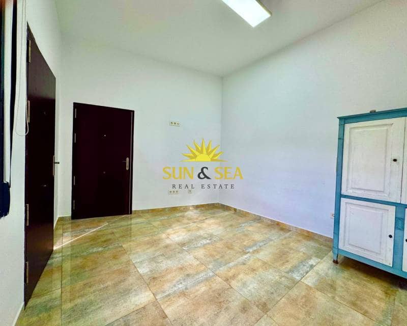 4 soveværelse Villa til leje i Torre de la Horadada med swimmingpool garage - € 3.000 (Ref: 8707517)