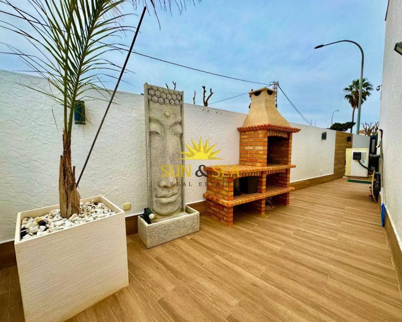 4 soveværelse Villa til leje i Torre de la Horadada med swimmingpool garage - € 3.000 (Ref: 8707517)