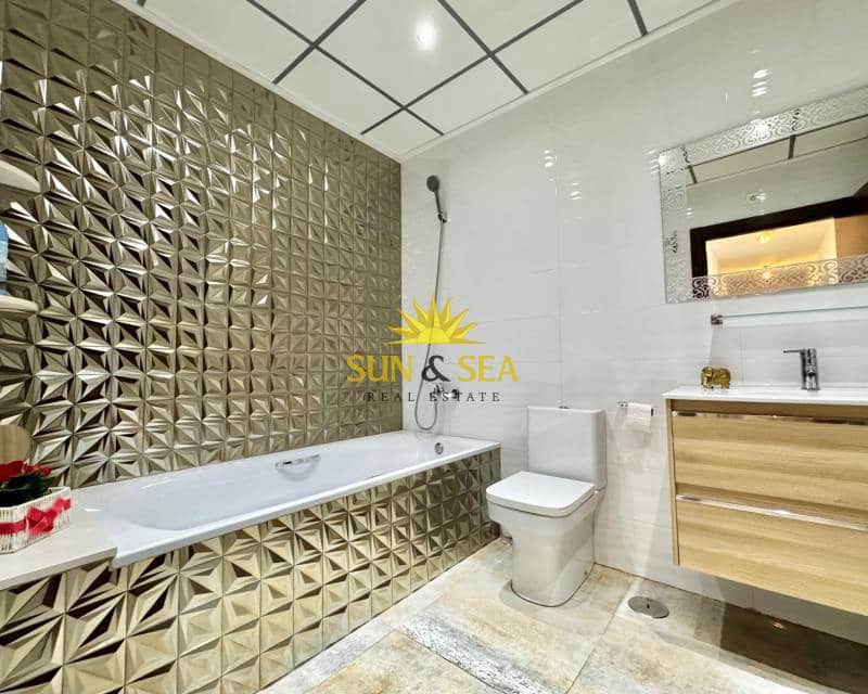 4 soveværelse Villa til leje i Torre de la Horadada med swimmingpool garage - € 3.000 (Ref: 8707517)