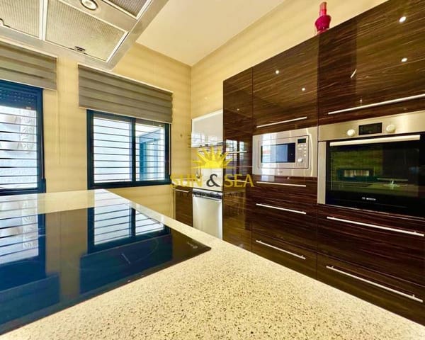 4 sypialnia Willa do wynajęcia w Torre de la Horadada, Pilar de la Horadada z basenem garażem - 3 000 € (Ref: 8707517)