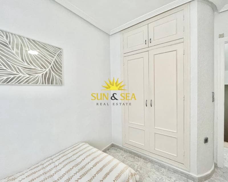 2 bedroom Villa for rent in Orihuela Costa with pool garage - € 1,050 (Ref: 8708296)