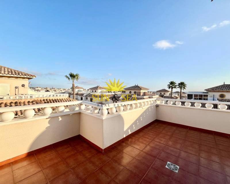 2 bedroom Villa for rent in Orihuela Costa with pool garage - € 1,050 (Ref: 8708296)