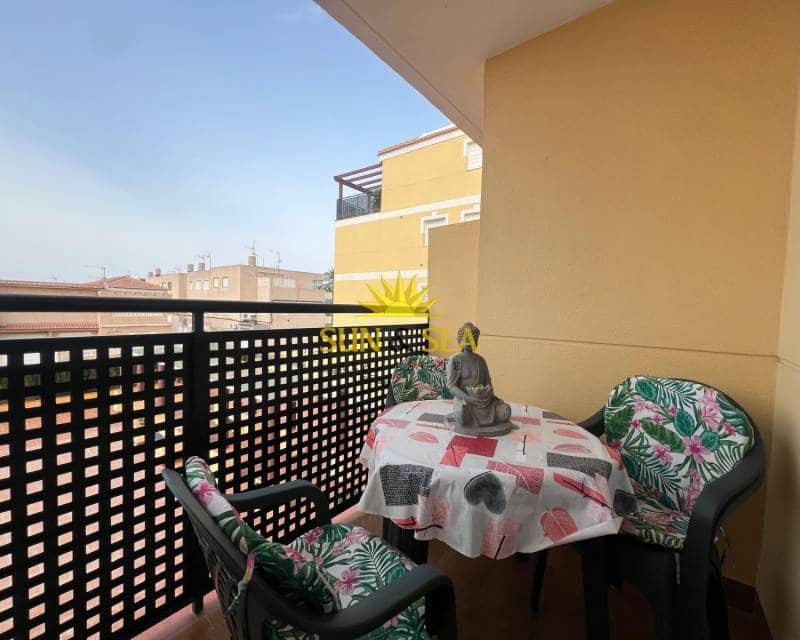 3 sovrum Lägenhet att hyra i Mar de Cristal med pool - 650 € (Ref: 8708918)