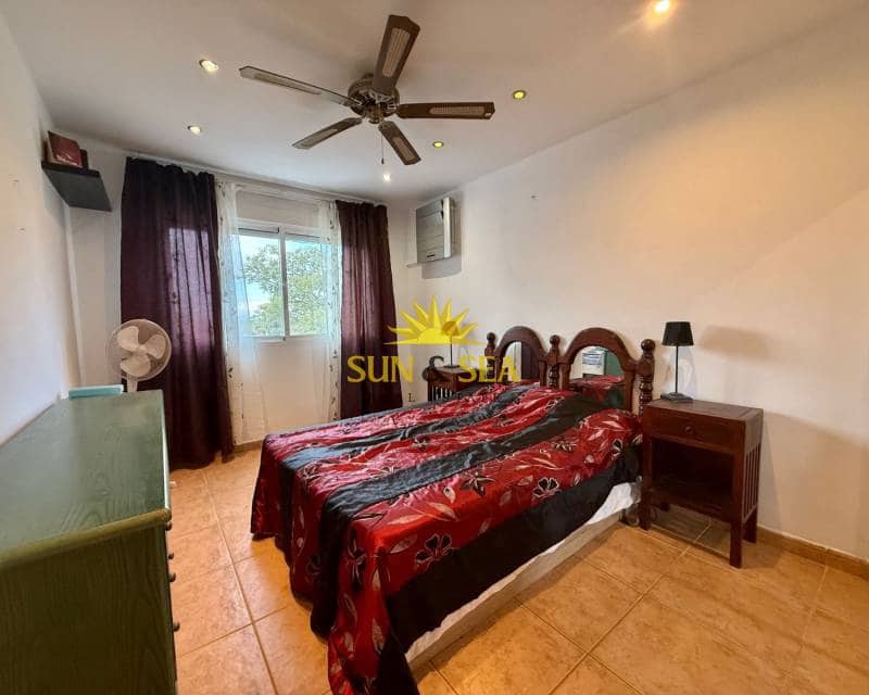 3 makuuhuone Kattohuoneisto vuokrattavana paikassa Torrevieja mukana uima-altaan - 800 € (Ref: 8712298)