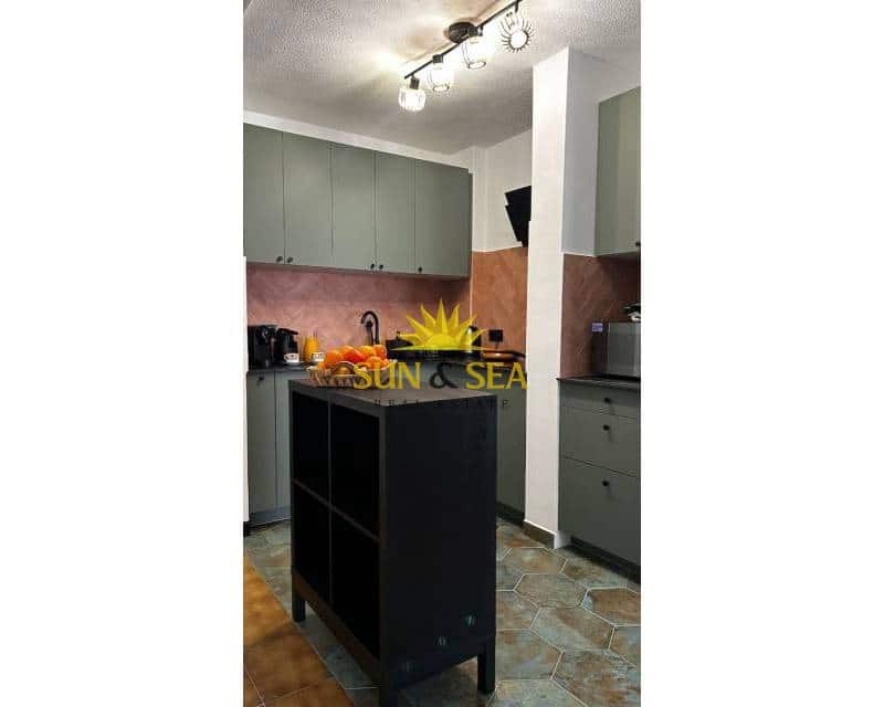 3 camera da letto Appartamento da affittare in Torrevieja - 1.000 € (Rif: 8713097)