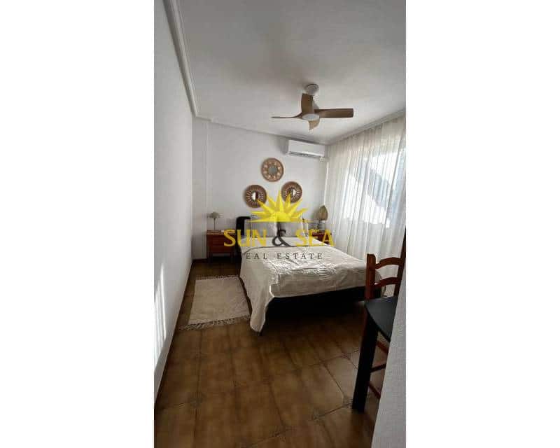 3 camera da letto Appartamento da affittare in Torrevieja - 1.000 € (Rif: 8713097)