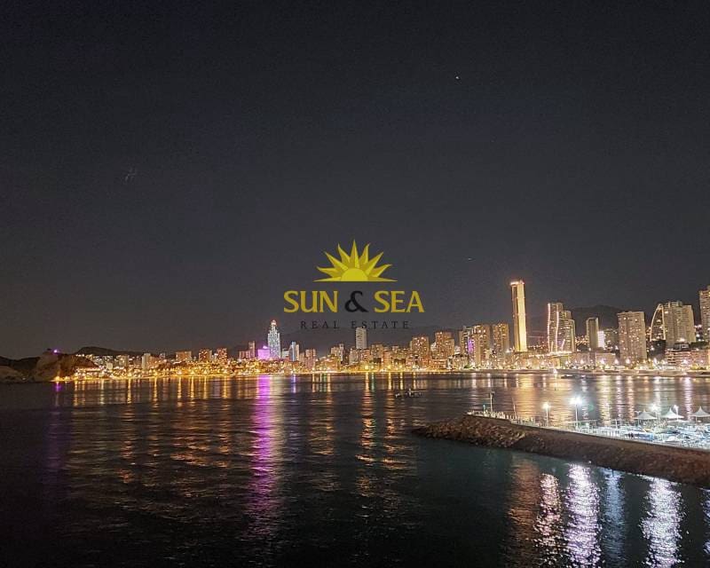 2 camera da letto Appartamento da affittare in Benidorm con piscina garage - 900 € (Rif: 8713100)