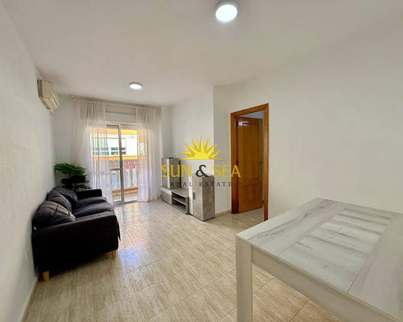 2 bedroom Apartment for rent in Torrevieja - € 750 (Ref: 8714510)